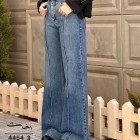 شلوار فلر بگ جین آبی جلو دوخت شلوار فلر بگ جین آبی جلو دوخت