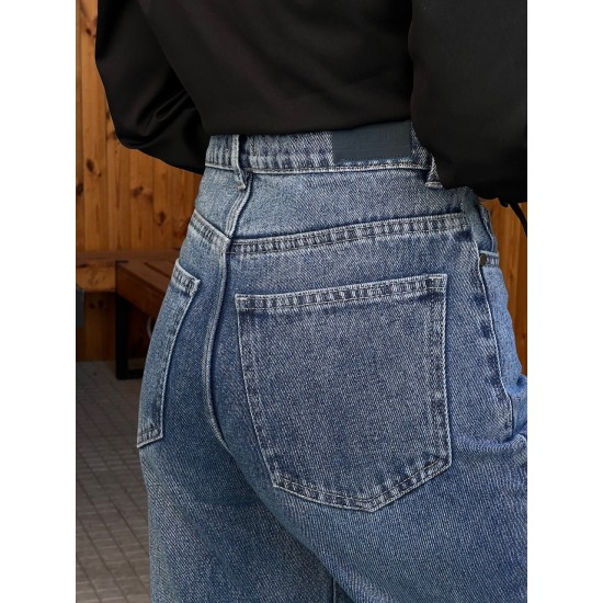 شلوار فلر بگ جین آبی جلو دوخت شلوار فلر بگ جین آبی جلو دوخت