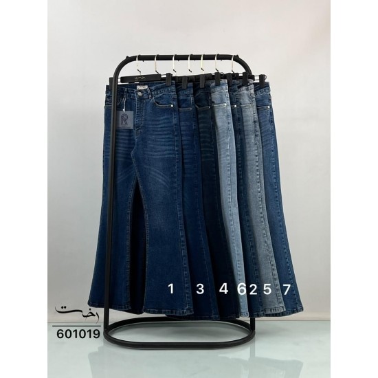 شلوار بوتکات جین آبی شلوار بوتکات جین آبی